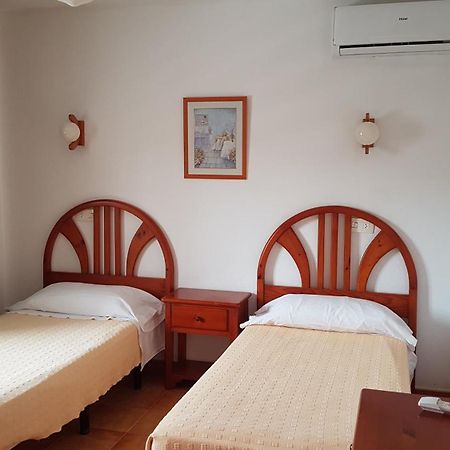 Apartamentos Vista Al Puerto Sant Antoni de Portmany Exterior foto