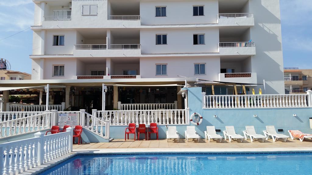 Apartamentos Vista Al Puerto Sant Antoni de Portmany Zimmer foto