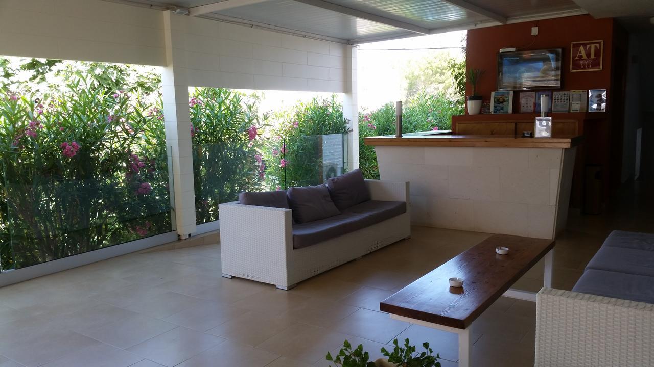 Apartamentos Vista Al Puerto Sant Antoni de Portmany Exterior foto